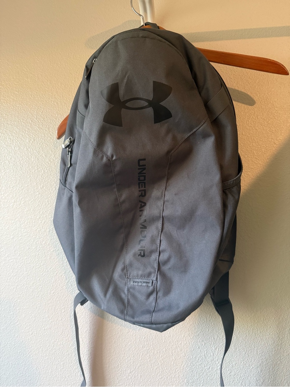 Under Armour Light Gray and Black Hustle Lite Backpack